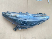 Laden Sie das Bild in den Galerie-Viewer, Frontscheinwerfer Toyota Corolla LED Rechts Scheinwerfer Headlight SCH7432654185fl