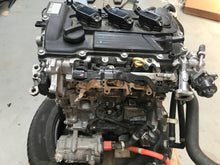 Laden Sie das Bild in den Galerie-Viewer, Motor Toyota Yaris XM15A-P92G 1.5 Benzin Engine Unkomplett