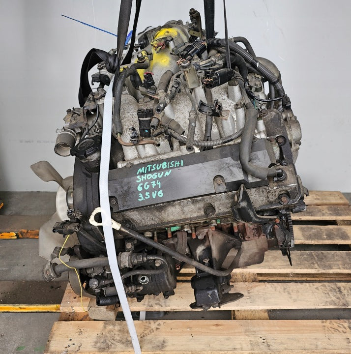 Motor Mitsubishi I 6G74 3.5 GDI 2005 Benzin Engine Unkomplett MOT8687269110qe