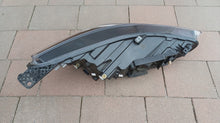 Laden Sie das Bild in den Galerie-Viewer, Frontscheinwerfer Ford Focus NX7B-13E015-CD Full LED Links Headlight SCH5903974096nz