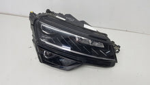 Load image into Gallery viewer, Frontscheinwerfer Skoda Karoq 57B941016F 10900410020517609 Rechts Headlight SCH7015538524fx