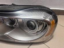 Load image into Gallery viewer, Frontscheinwerfer Volvo Xc90 I 31111845 Xenon Links Scheinwerfer Headlight SCH9133946968ha