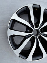 Load image into Gallery viewer, 1x Alufelge 17 Zoll 7.0" 5x114.3 40ET 403004770R Renault Rim Wheel FEL9780911051zk