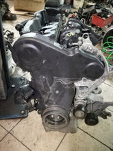Laden Sie das Bild in den Galerie-Viewer, Motor Audi A4 B8 CJC 2.0 TDI 139TKm Diesel Engine Unkomplett