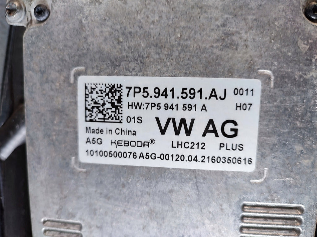 Frontscheinwerfer Skoda Fabia III 3B0941016AN LED Ein Stück (Rechts oder Links)