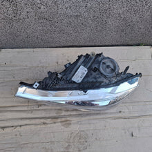 Laden Sie das Bild in den Galerie-Viewer, Frontscheinwerfer BMW 3 F30 F31 7471305-01 Links Scheinwerfer Headlight SCH3427576422oo