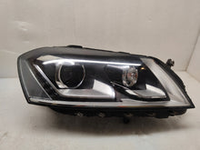 Load image into Gallery viewer, Frontscheinwerfer VW Passat B7 90010143 Xenon Rechts Scheinwerfer Headlight
