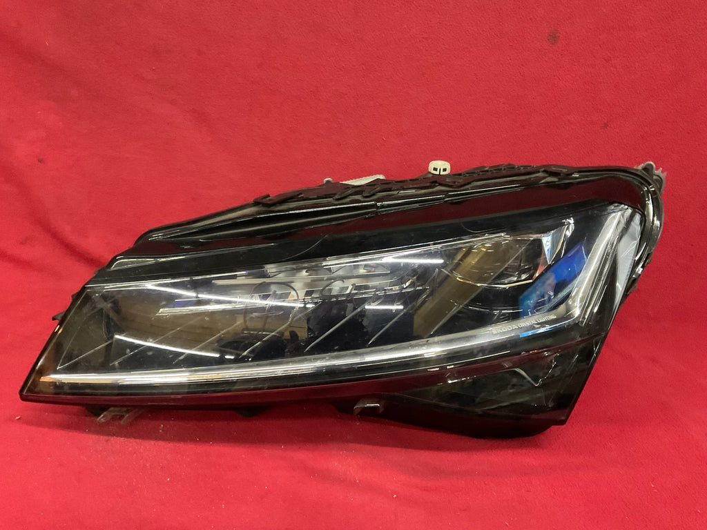 Frontscheinwerfer Skoda Superb III 3V1941015D LED Links Scheinwerfer Headlight