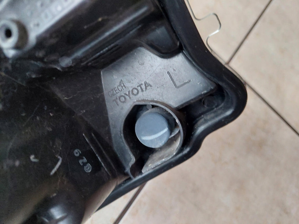 Frontscheinwerfer Toyota Yaris Links Scheinwerfer Headlight