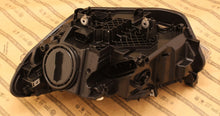 Laden Sie das Bild in den Galerie-Viewer, Frontscheinwerfer BMW 1 F21 F20 7229678-10 1EL010741-22 Xenon Rechts Headlight