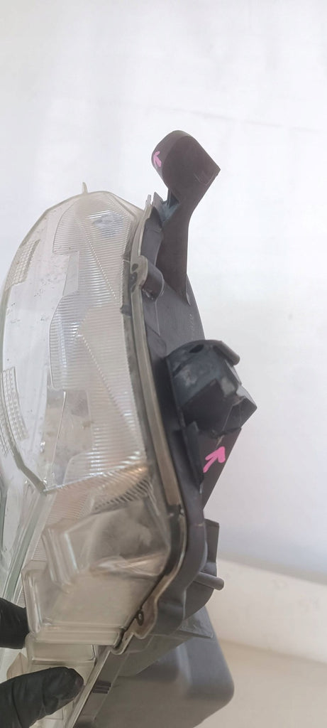 Frontscheinwerfer Toyota Hilux VIII Rechts Scheinwerfer Headlight SCH4263361045oi