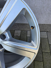 Laden Sie das Bild in den Galerie-Viewer, 1x Alufelge 20 Zoll 9.0" 5x112 38ET 4KE601025S Audi Rim Wheel FEL3364425505oi