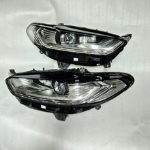 Laden Sie das Bild in den Galerie-Viewer, Frontscheinwerfer Ford Mondeo ES73-13D155-AH ES73-13D154-AE Ein Satz Headlight SCH2351675279hg