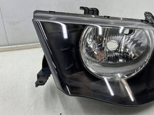 Laden Sie das Bild in den Galerie-Viewer, Frontscheinwerfer Mitsubishi L200 8301B461 Links Scheinwerfer Headlight SCH5483972611fv