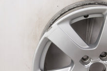 Load image into Gallery viewer, 1x Alufelge 17 Zoll 8.0&quot; 5x112 39ET Glanz Silber 4G0601025 Audi Rim Wheel