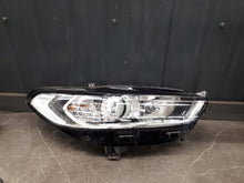 Load image into Gallery viewer, Frontscheinwerfer Ford Mondeo Rechts Scheinwerfer Headlight SCH1976741474vq