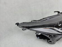 Laden Sie das Bild in den Galerie-Viewer, Frontscheinwerfer Toyota Corolla 81110-02T61 LED Rechts Scheinwerfer Headlight SCH8351532751qh