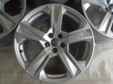 Laden Sie das Bild in den Galerie-Viewer, 4x Alufelge 19 Zoll 8.0" 5x112 27ET Glanz Silber 4K8601025J Audi Allroad FEL9559906512jo