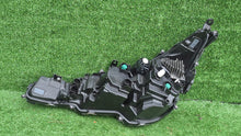 Load image into Gallery viewer, Frontscheinwerfer Toyota Corolla Hatchback 81110-02X10 Rechts Headlight SCH4924314445ne