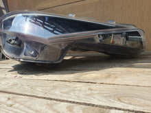 Laden Sie das Bild in den Galerie-Viewer, Frontscheinwerfer Hyundai Elantra VII 92101-AA LED Rechts Scheinwerfer Headlight SCH6619254864ph
