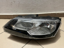 Laden Sie das Bild in den Galerie-Viewer, Frontscheinwerfer Skoda Rapid 5JB941015B Links Scheinwerfer Headlight SCH8213290038gl