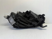 Laden Sie das Bild in den Galerie-Viewer, Frontscheinwerfer Skoda Octavia IV 5E4941015A Full LED Links Headlight SCH9190900206xb