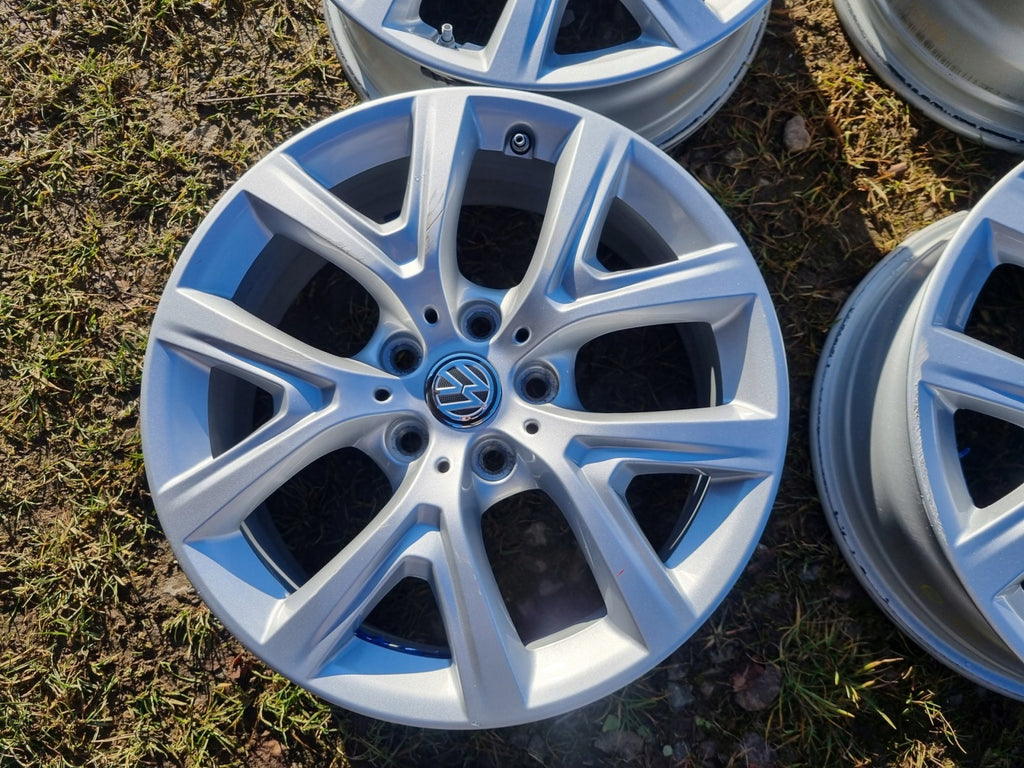 4x Alufelge 17 Zoll 6.5" 5x112 39ET Silber 6856076 Audi Rim Wheel FEL4289197198ew