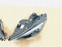 Laden Sie das Bild in den Galerie-Viewer, Frontscheinwerfer Mercedes-Benz A2069060903 A2069061003 LED Ein Satz Headlight SCH6397784666ib