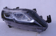 Laden Sie das Bild in den Galerie-Viewer, Frontscheinwerfer Mitsubishi Eclipse Cross W3153R Full LED Rechts Headlight