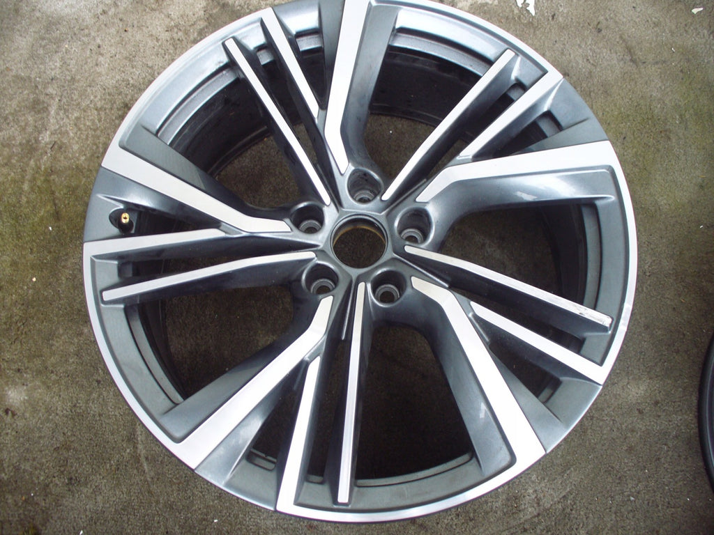 1x Alufelge 20 Zoll 9.0" 5x112 42ET Glanz Schwarz 5LA601025AD Skoda Enyaq FEL5688049392tg