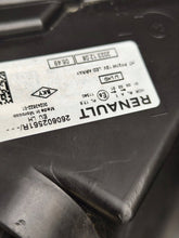 Laden Sie das Bild in den Galerie-Viewer, Frontscheinwerfer Dacia Sandero III Logan 260602561R LED Links Headlight SCH4994807098wz