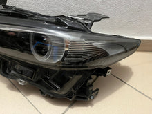 Load image into Gallery viewer, Frontscheinwerfer Mazda Bp BCJH-51040 Links Scheinwerfer Headlight SCH2547639860eb