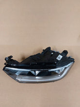 Laden Sie das Bild in den Galerie-Viewer, Frontscheinwerfer VW T-Roc 2GA941035BS Full LED Links Scheinwerfer Headlight