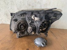 Laden Sie das Bild in den Galerie-Viewer, Frontscheinwerfer Toyota Avensis Xenon Rechts Scheinwerfer Headlight SCH6784398469yf
