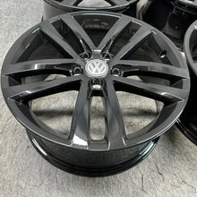 Laden Sie das Bild in den Galerie-Viewer, 4x Alufelge 18 Zoll 7.5" 5x112 51ET Glanz Schwarz 5G0601025AF VW Golf Vii FEL3964717910mj