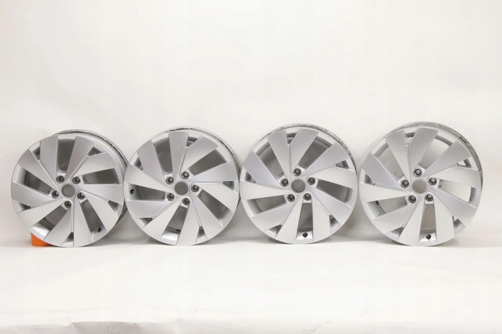 4x Alufelge 17 Zoll 6.5" 5x112 40ET Matt 5H0601025B VW Golf Viii Rim Wheel FEL7051918202ix