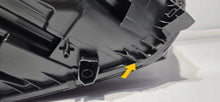 Laden Sie das Bild in den Galerie-Viewer, Frontscheinwerfer Skoda Octavia IV 5E4941015B LED Links Scheinwerfer Headlight SCH8334383787mb