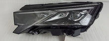 Laden Sie das Bild in den Galerie-Viewer, Frontscheinwerfer Skoda Octavia IV 5E4941035 Links Scheinwerfer Headlight SCH5151479323cs