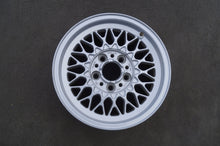 Load image into Gallery viewer, 1x Alufelge 15 Zoll 7.0&quot; 5x120 20ET Silber 1179774 BMW E24 E32 E34 Rim Wheel