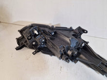 Laden Sie das Bild in den Galerie-Viewer, Frontscheinwerfer Toyota Yaris EUK0-6 Links Scheinwerfer Headlight SCH4958300292gf