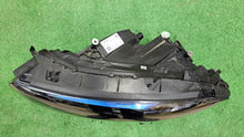 Laden Sie das Bild in den Galerie-Viewer, Frontscheinwerfer Mercedes-Benz Eqb X243 A2439068900KZ Links Headlight