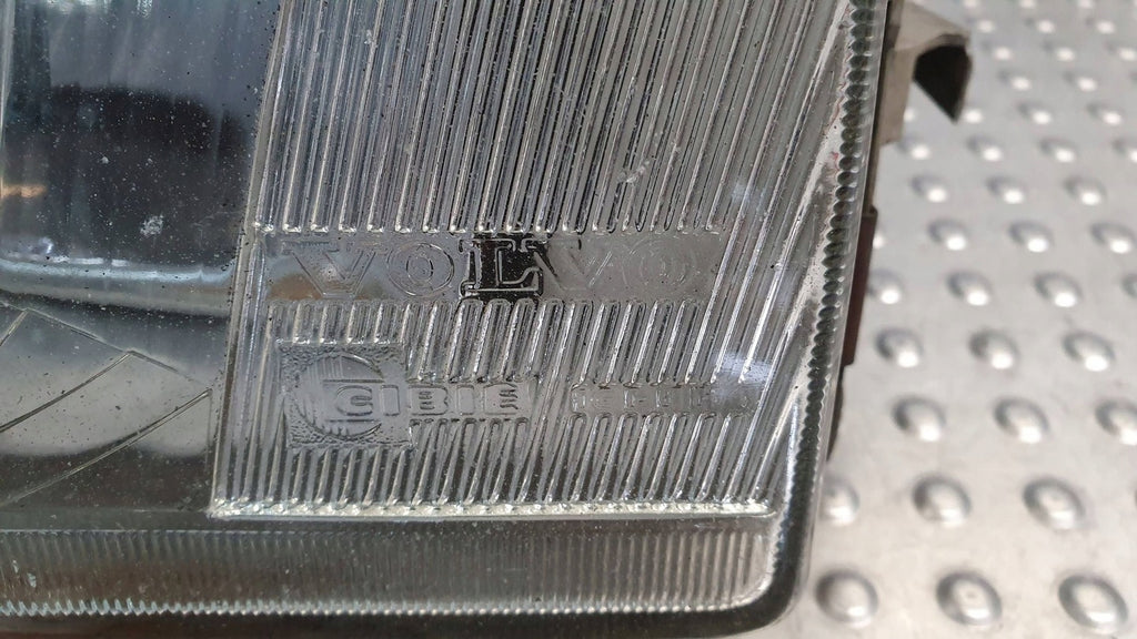 Frontscheinwerfer Volvo 240 AWU15947 Links Scheinwerfer Headlight SCH5419667760xz