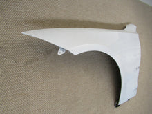 Laden Sie das Bild in den Galerie-Viewer, Kotflügel Mercedes-Benz W206 Vorne Links