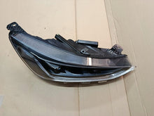 Laden Sie das Bild in den Galerie-Viewer, Frontscheinwerfer Ford Focus NX7B-13E016-AK Full LED Rechts Headlight SCH3801617305tj