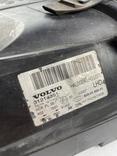 Laden Sie das Bild in den Galerie-Viewer, Frontscheinwerfer Volvo V70 S80 31214351 Xenon Ein Stück (Rechts oder Links) SCH5862672830cu
