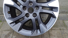 Laden Sie das Bild in den Galerie-Viewer, 1x Alufelge 17 Zoll 7.0&quot; 5x108 46ET Glanz Silber 672044871 Mg Grandland X