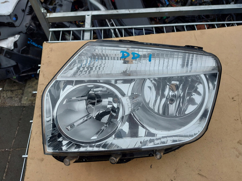 Frontscheinwerfer Dacia Duster 260601153 Links Scheinwerfer Headlight