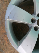 Load image into Gallery viewer, 1x Alufelge 17 Zoll 7.0" 5x100 Skoda Fabia Rim Wheel FEL4582932034la