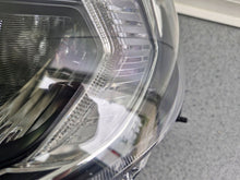 Laden Sie das Bild in den Galerie-Viewer, Frontscheinwerfer Toyota V I Links Scheinwerfer Headlight SCH5200185855so