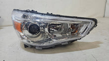 Laden Sie das Bild in den Galerie-Viewer, Frontscheinwerfer Mitsubishi Asx 8301C872 Rechts Scheinwerfer Headlight